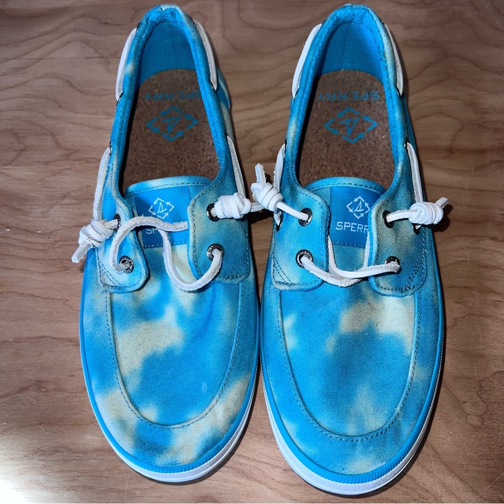 Sperry Crest Vibe Tie-dye Blue Csnvas Boat Shoes